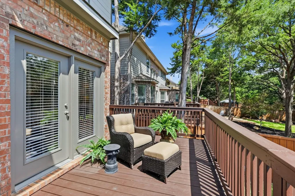 964 Fall Creek Grapevine TX 76051