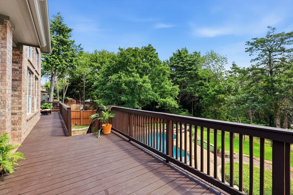 964 Fall Creek Grapevine TX 76051