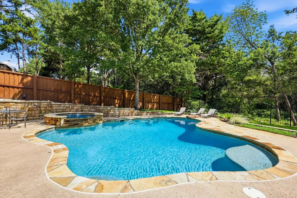 964 Fall Creek Grapevine TX 76051