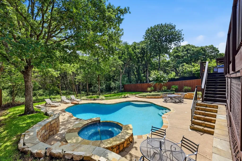 964 Fall Creek Grapevine TX 76051