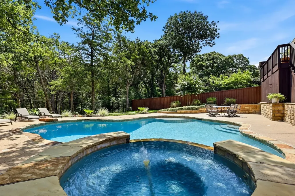 964 Fall Creek Grapevine TX 76051