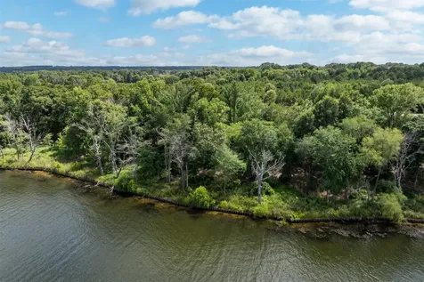 7 Windward Court Athens TX 75752