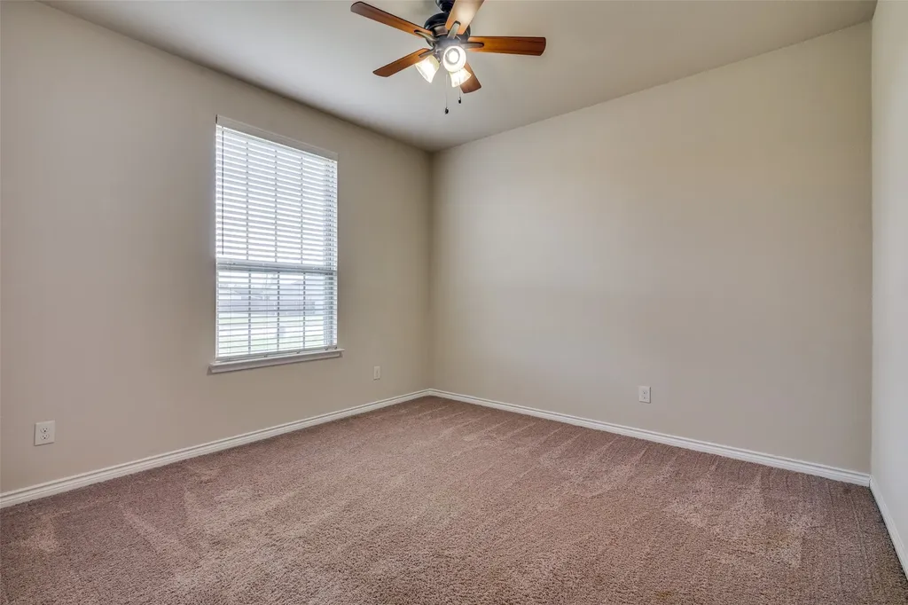 304 Amber Lane Nevada TX 75173