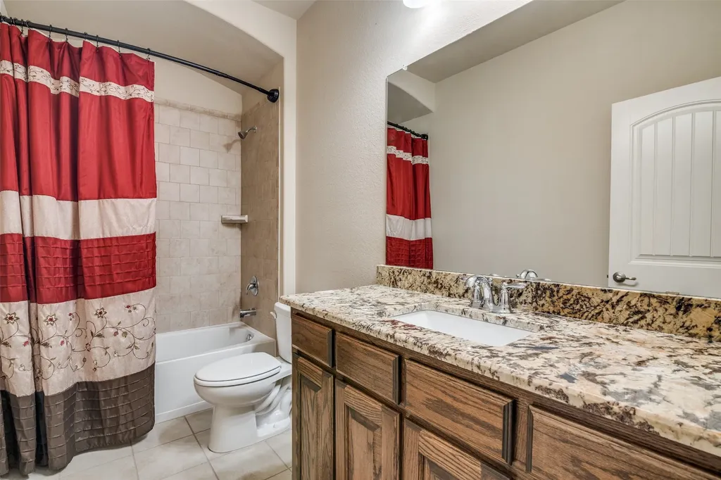 304 Amber Lane Nevada TX 75173
