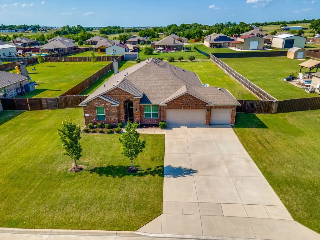 304 Amber Lane Nevada TX 75173