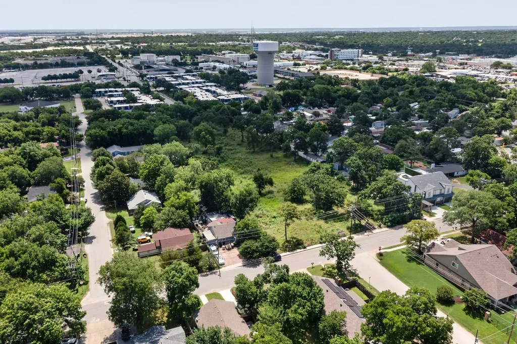 433 N East Street Arlington TX 76011
