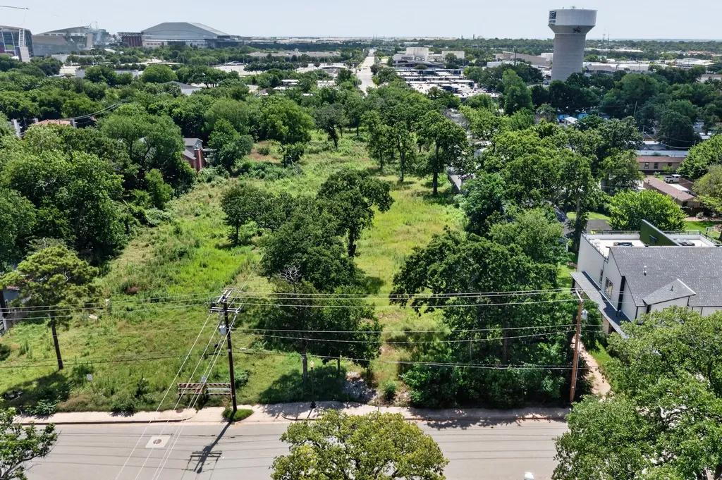 433 N East Street Arlington TX 76011