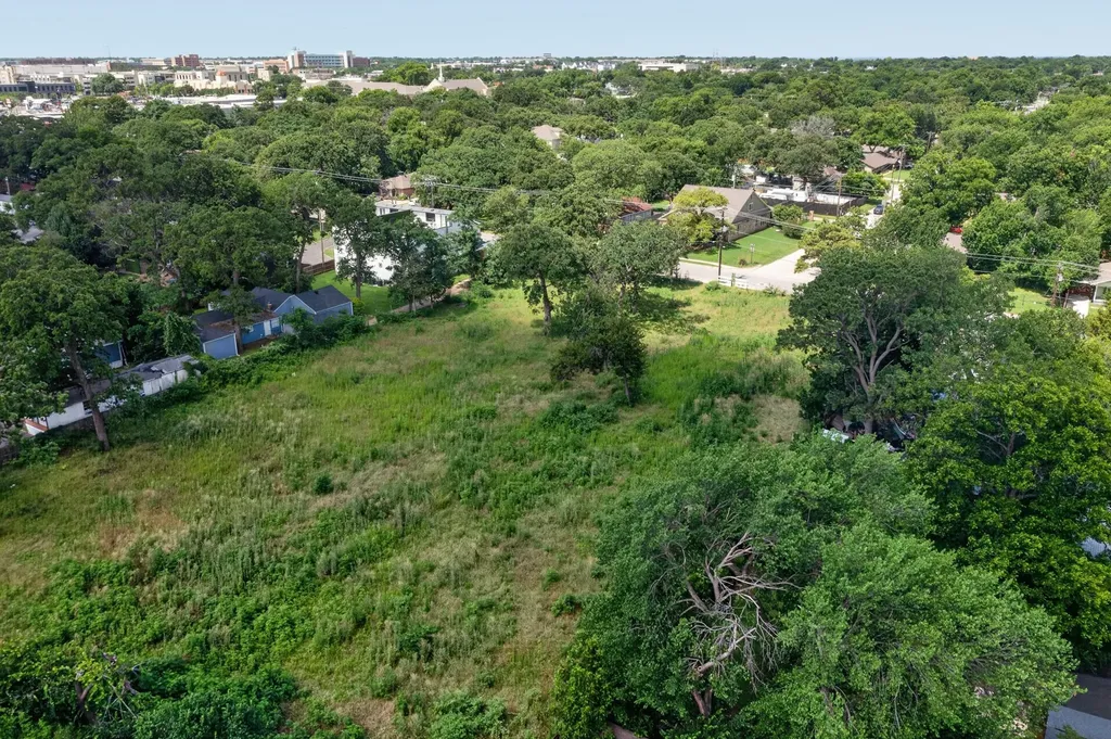 433 N East Street Arlington TX 76011