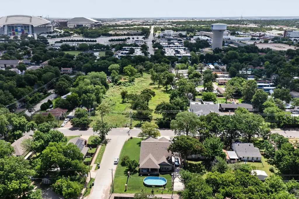 433 N East Street Arlington TX 76011