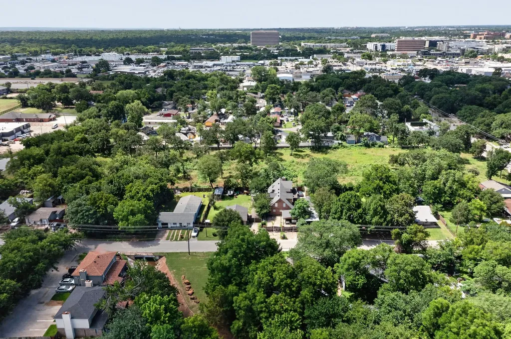 433 N East Street Arlington TX 76011