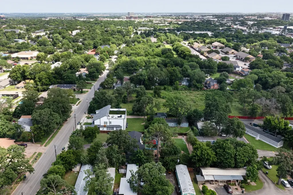 433 N East Street Arlington TX 76011