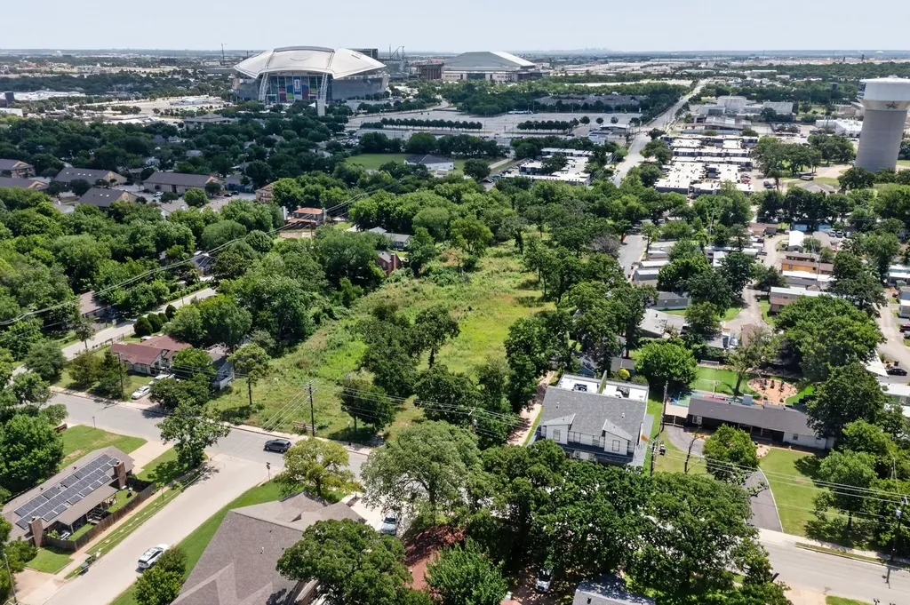 433 N East Street Arlington TX 76011