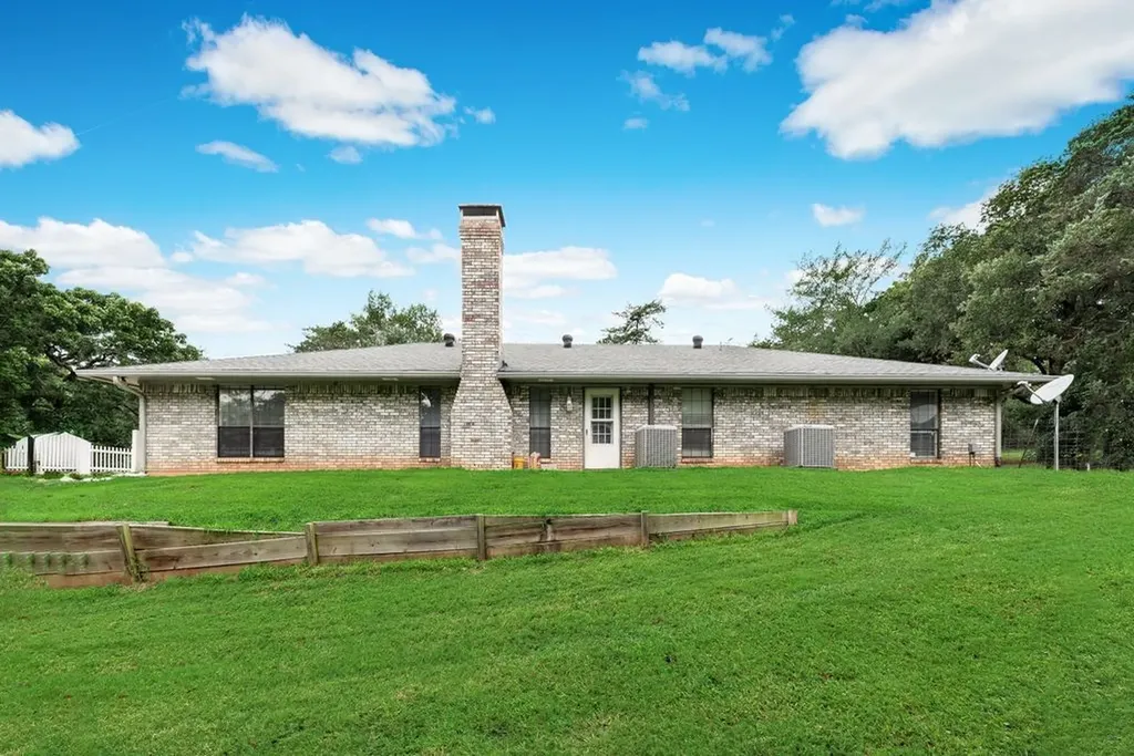 298 Butterfield Road Denison TX 75021