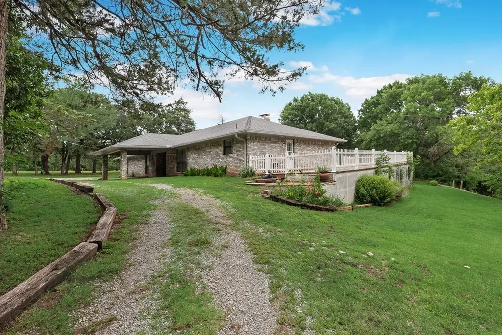 298 Butterfield Road Denison TX 75021