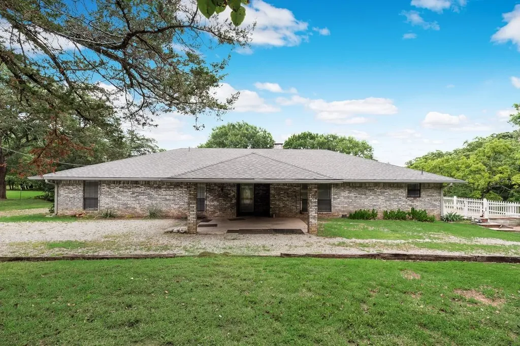 298 Butterfield Road Denison TX 75021