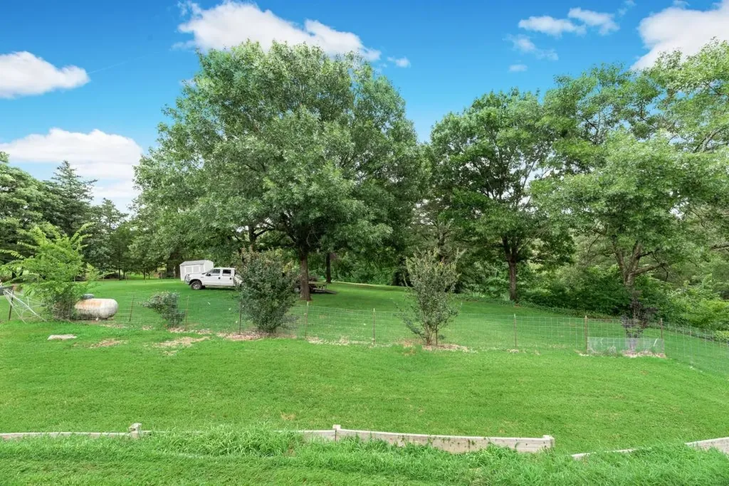 298 Butterfield Road Denison TX 75021