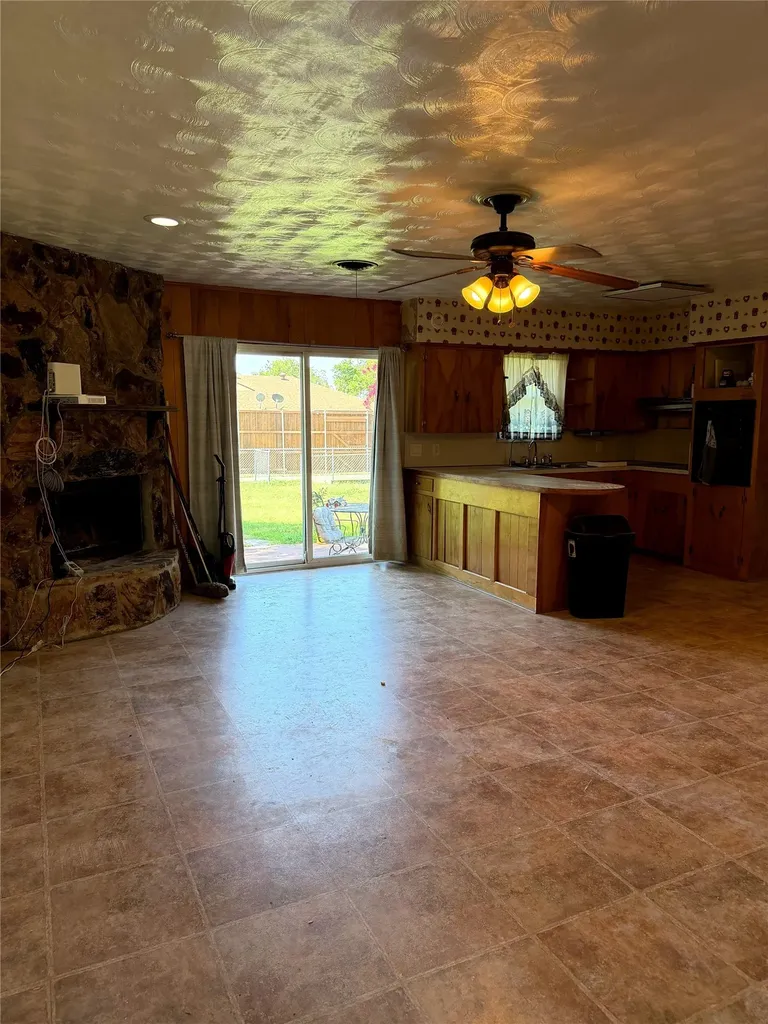 532 Lindenwood Drive Lancaster TX 75134