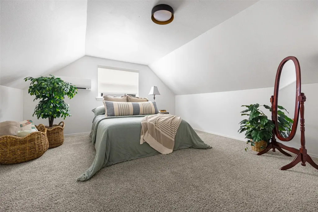 1537 Mapleton Drive Dallas TX 75228