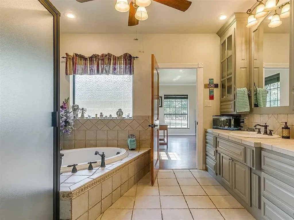 499 Ford Road Bowie TX 76230