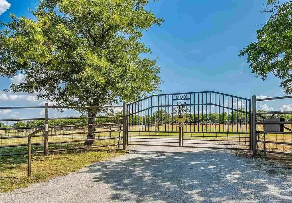 499 Ford Road Bowie TX 76230