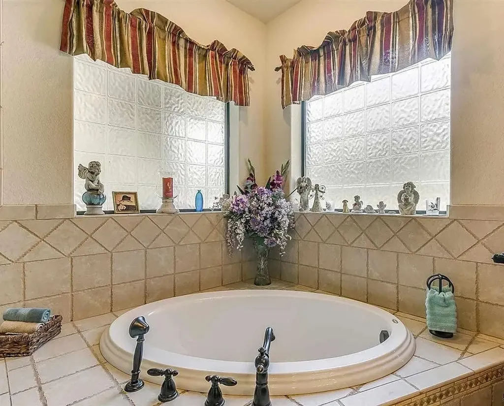 499 Ford Road Bowie TX 76230