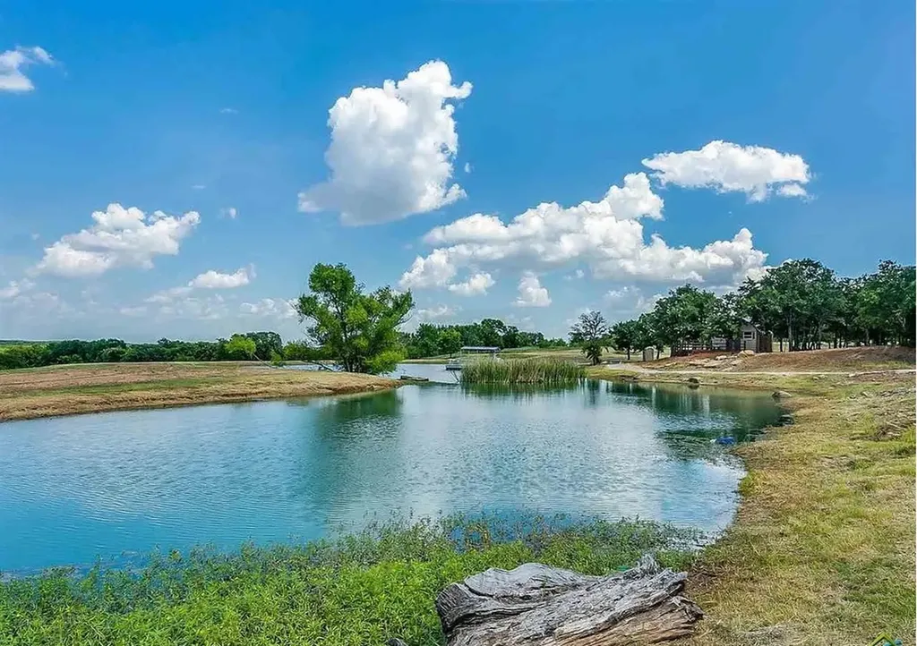 499 Ford Road Bowie TX 76230