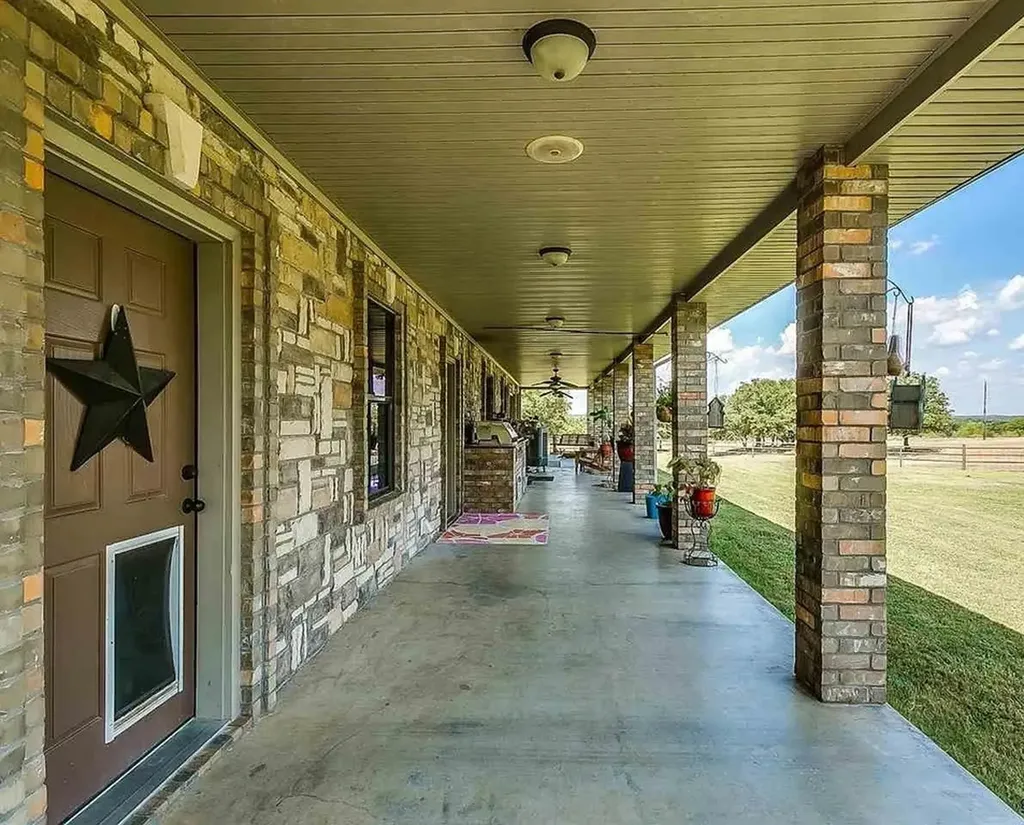 499 Ford Road Bowie TX 76230