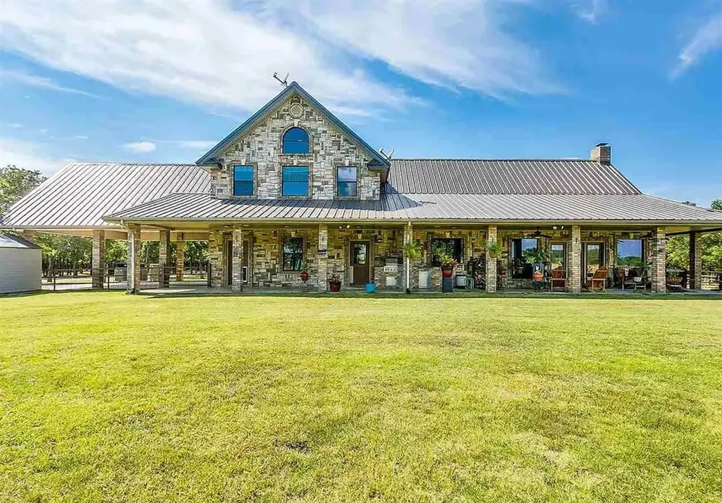 499 Ford Road Bowie TX 76230