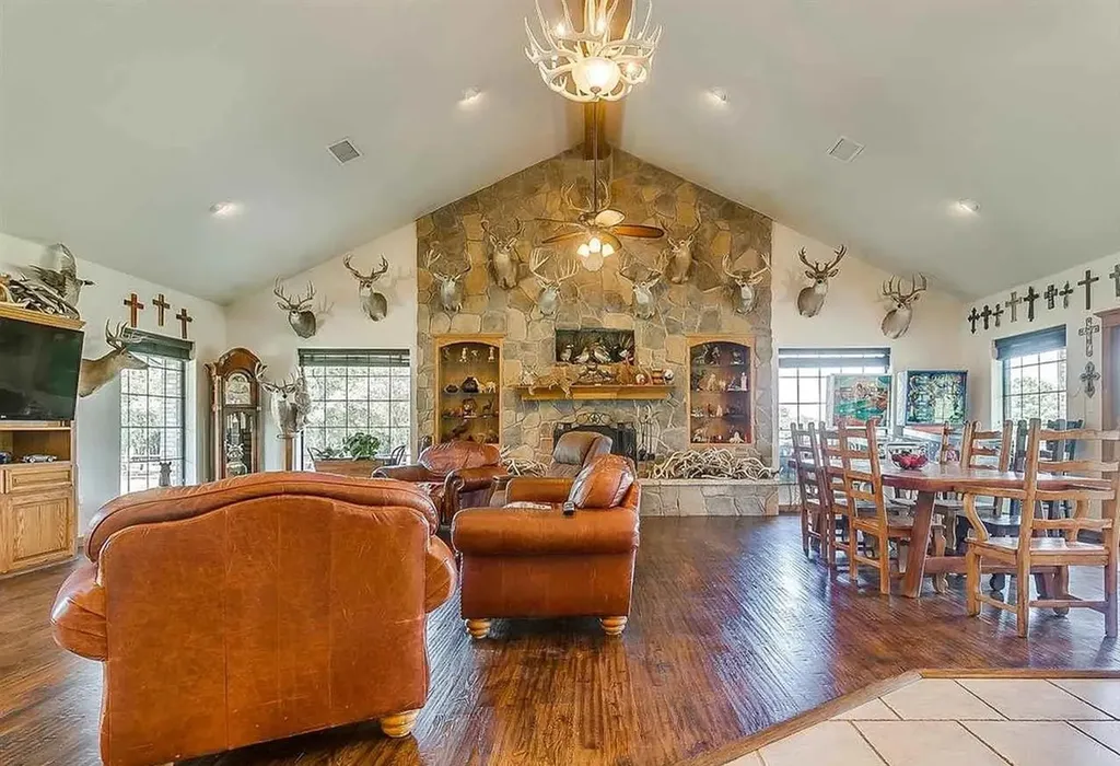 499 Ford Road Bowie TX 76230
