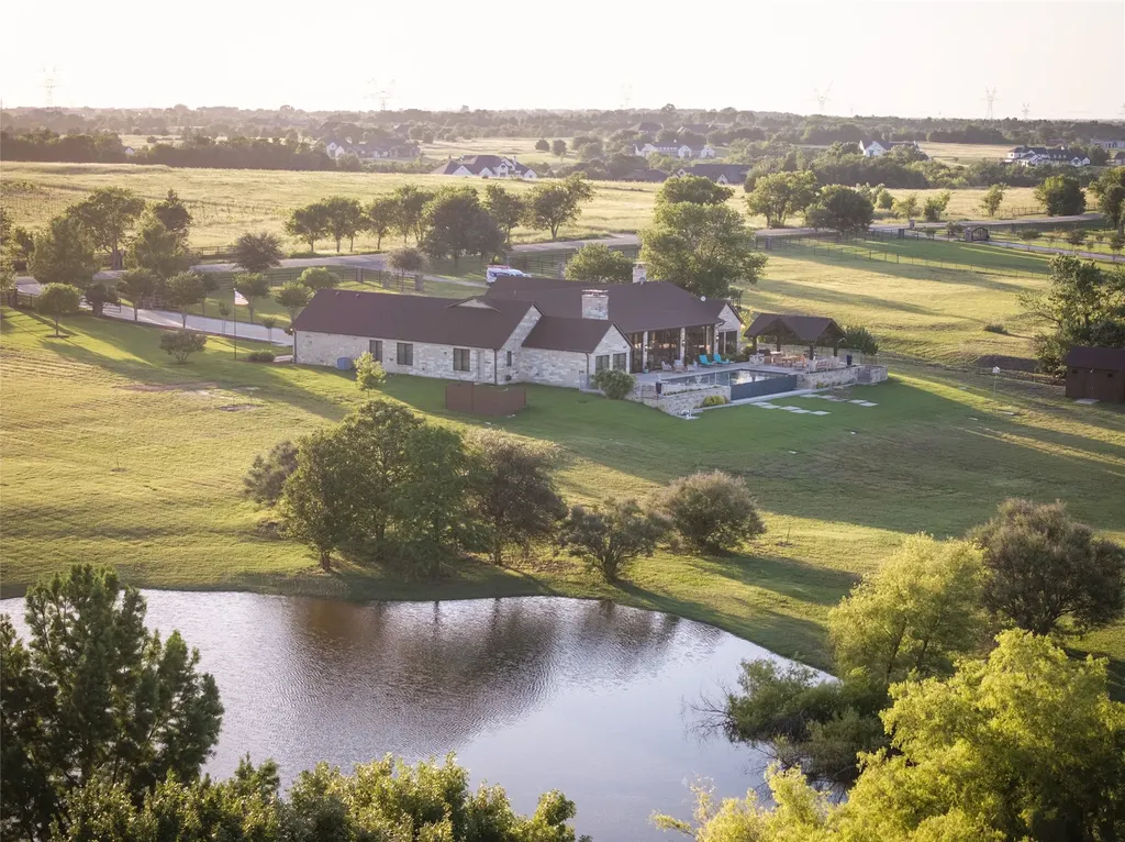 1880 Lone Star Road Celina TX 75009