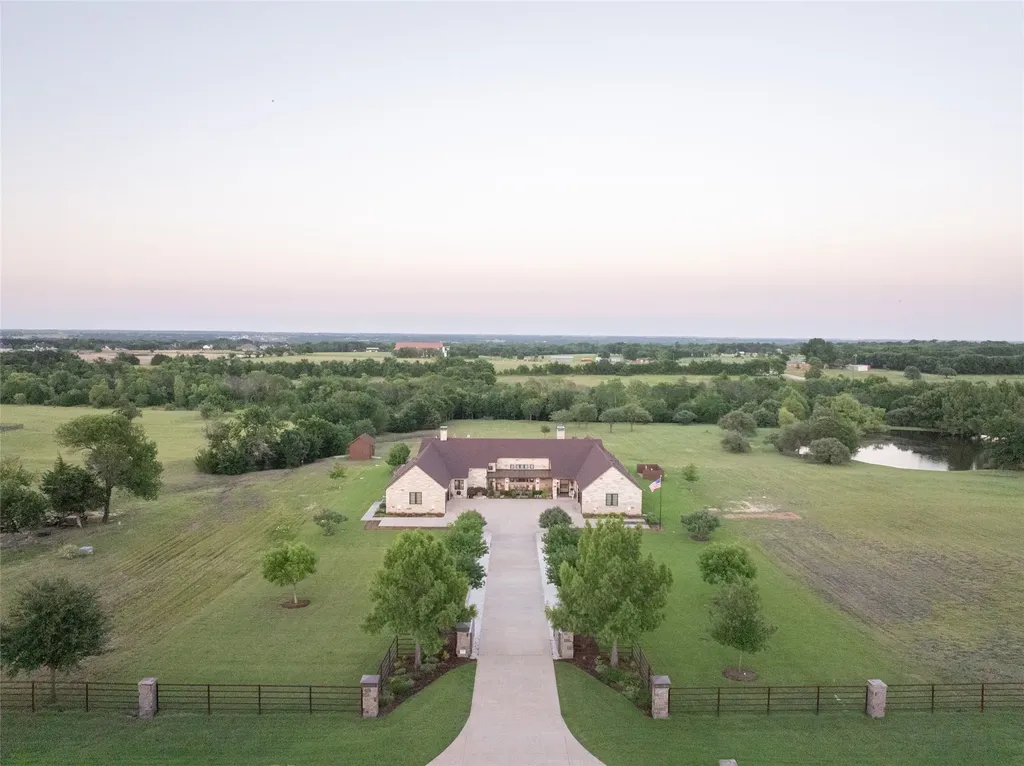 1880 Lone Star Road Celina TX 75009