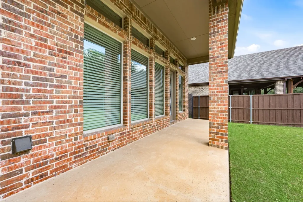 5113 Preservation Avenue Colleyville TX 76034