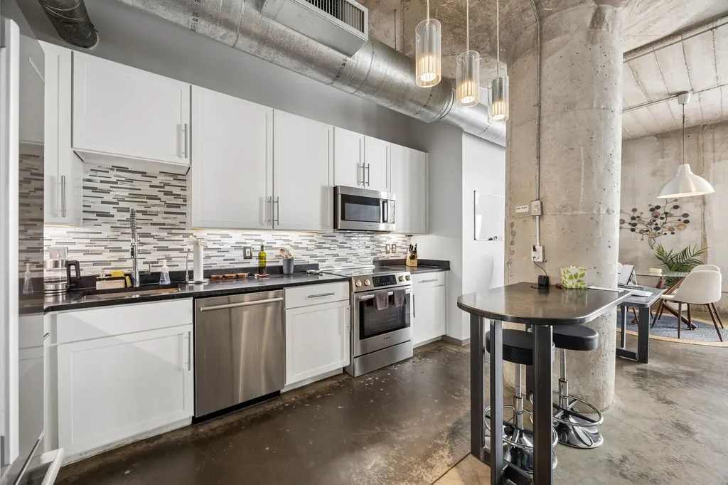 1122 Jackson Street Dallas TX 75202