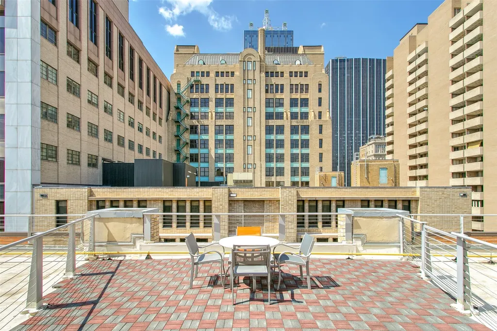 1122 Jackson Street Dallas TX 75202