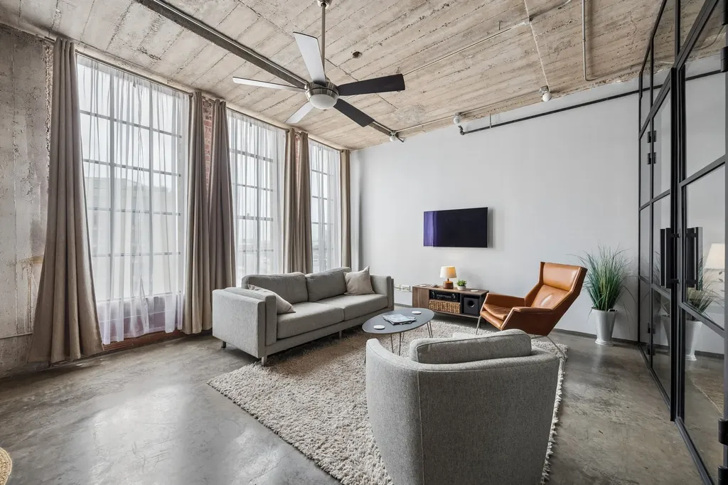 1122 Jackson Street Dallas TX 75202
