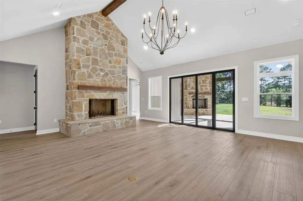 2388 Lansing Switch Road Longview TX 75602