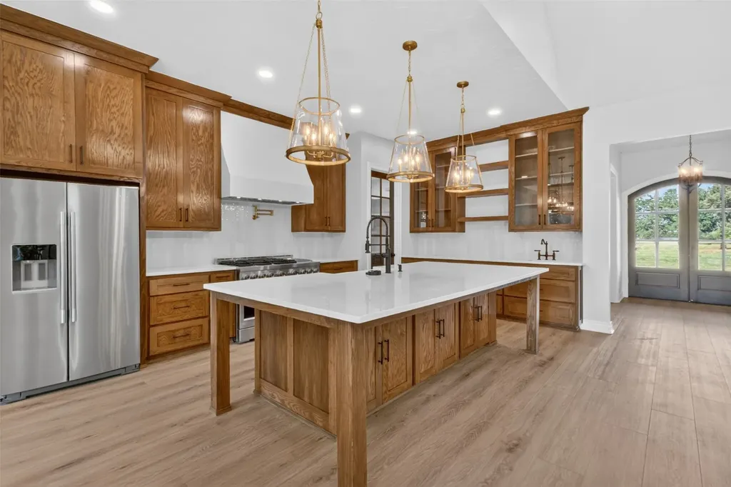 2388 Lansing Switch Road Longview TX 75602