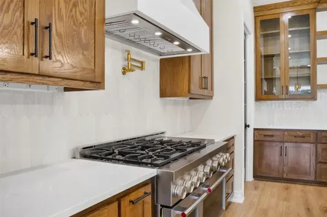 2388 Lansing Switch Road Longview TX 75602