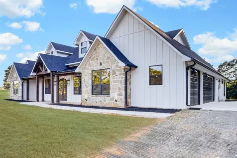 2388 Lansing Switch Road Longview TX 75602