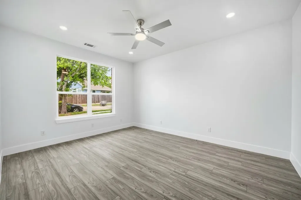 713 Exeter Street Fort Worth TX 76104