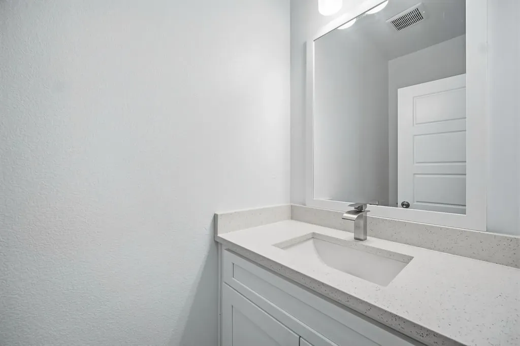 713 Exeter Street Fort Worth TX 76104