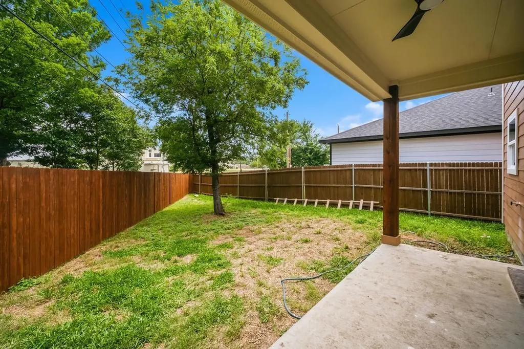 713 Exeter Street Fort Worth TX 76104