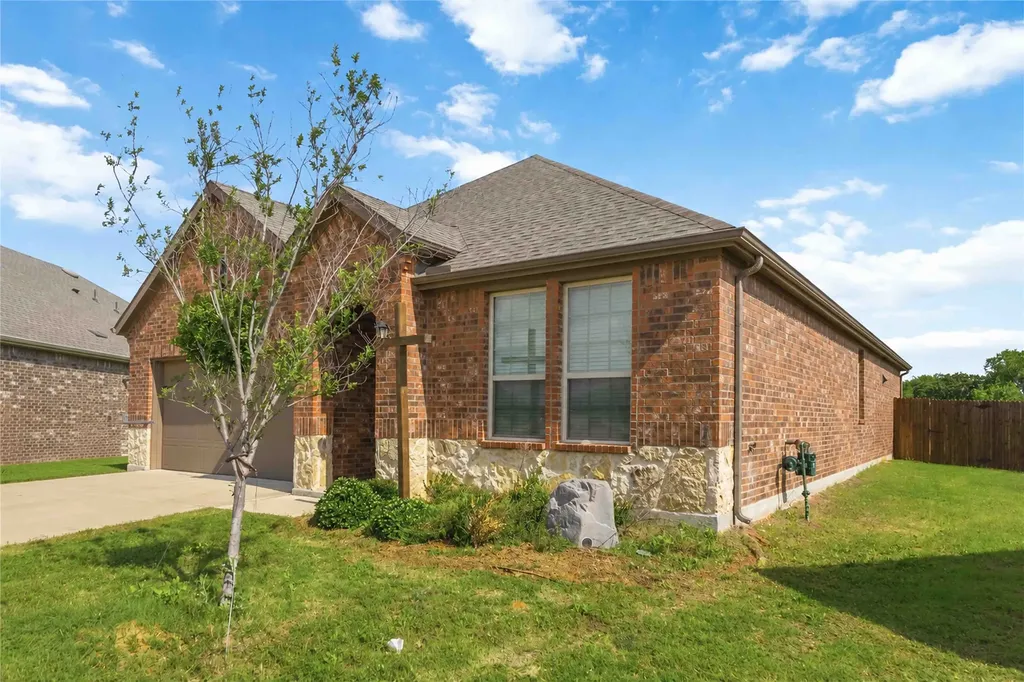 11005 Mustang Trail Aubrey TX 76227