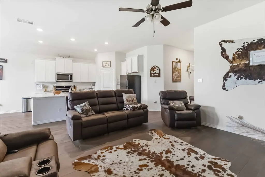 11005 Mustang Trail Aubrey TX 76227