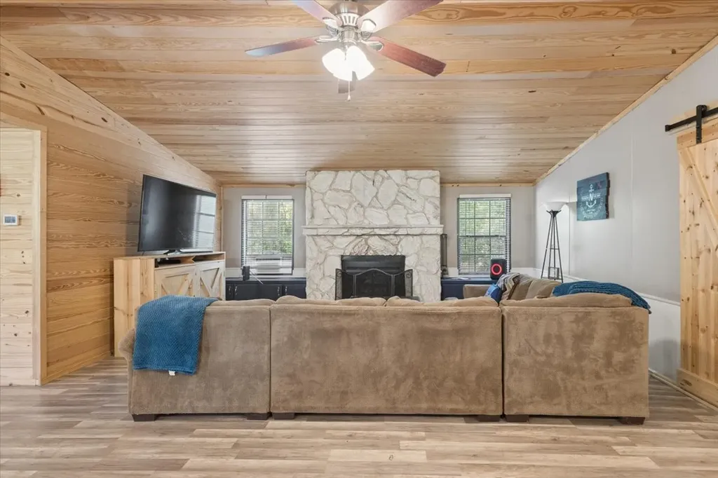 245 Ben Lacy Drive Gun Barrel City TX 75156