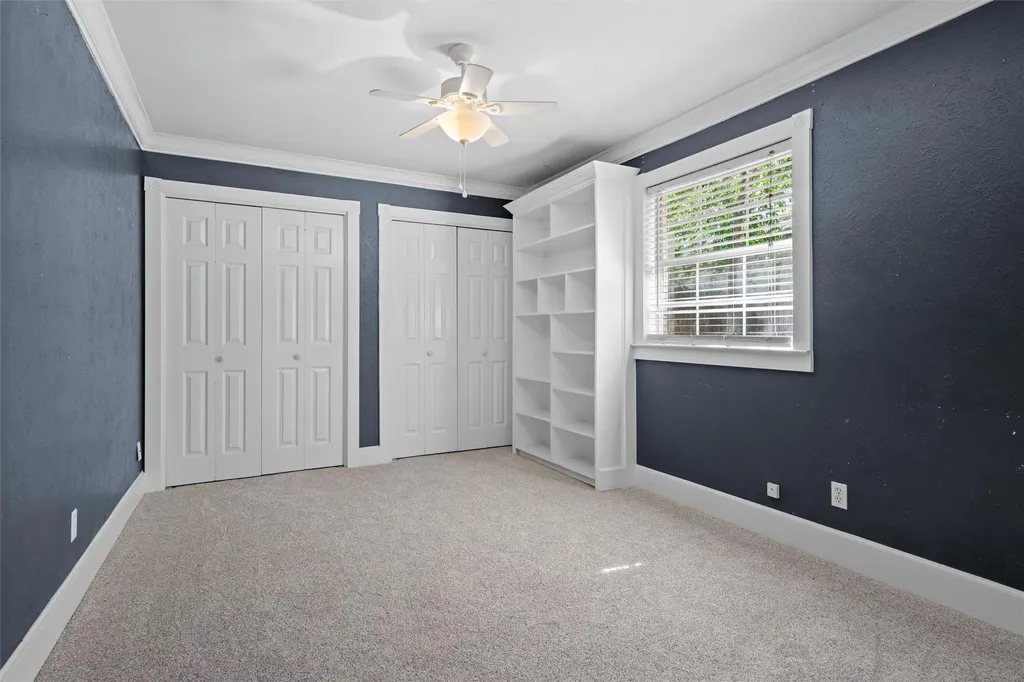 1705 Manchester Drive Arlington TX 76012