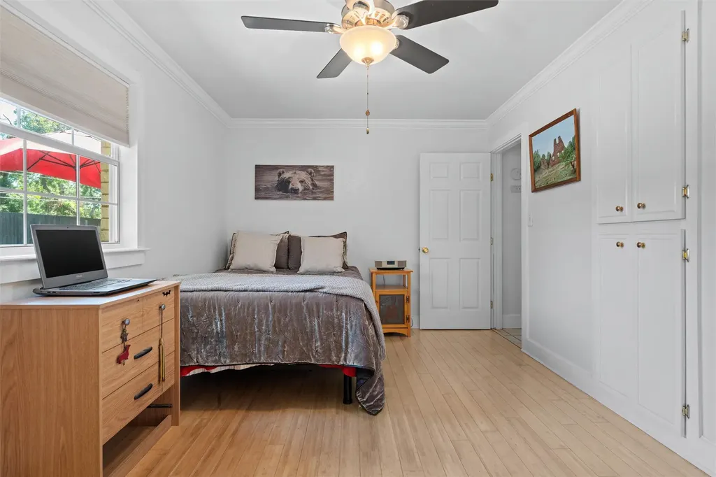 1705 Manchester Drive Arlington TX 76012