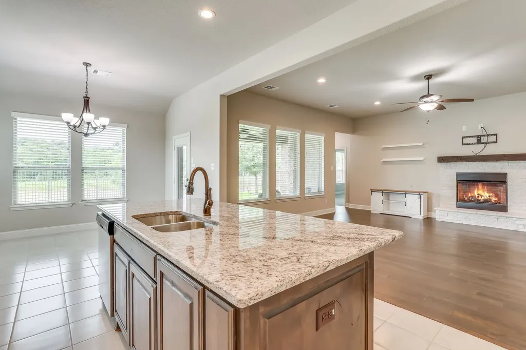 131 Hawks Ridge Trail Burleson TX 76028