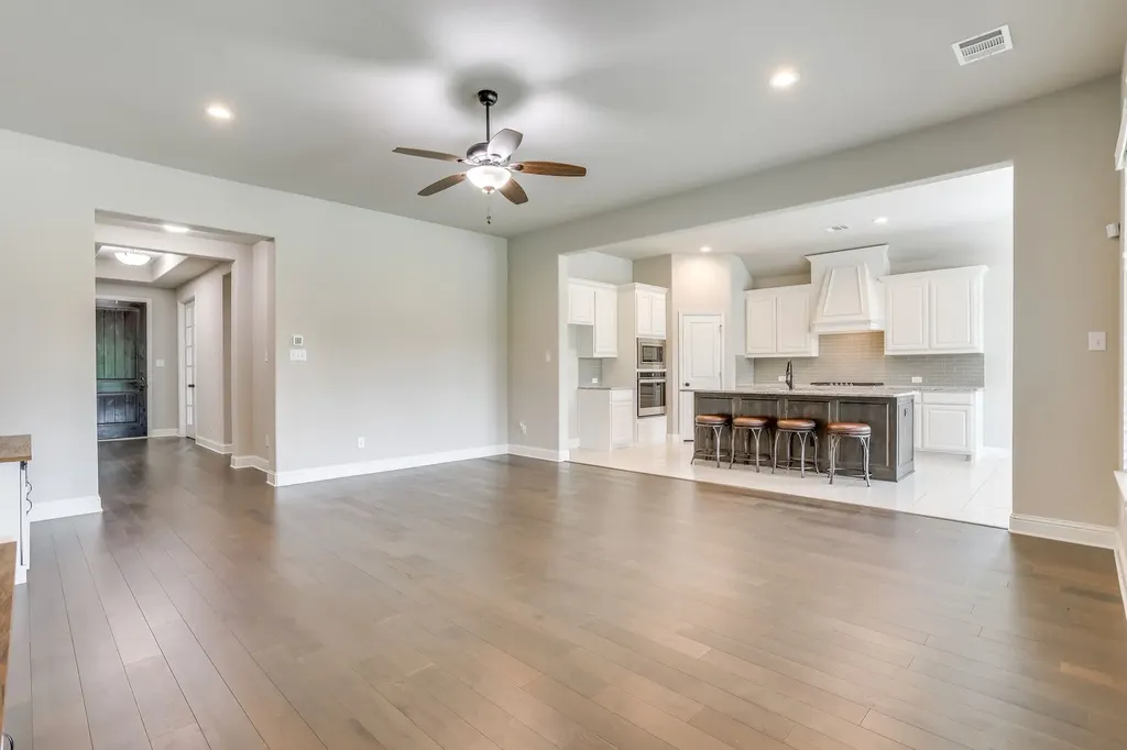 131 Hawks Ridge Trail Burleson TX 76028