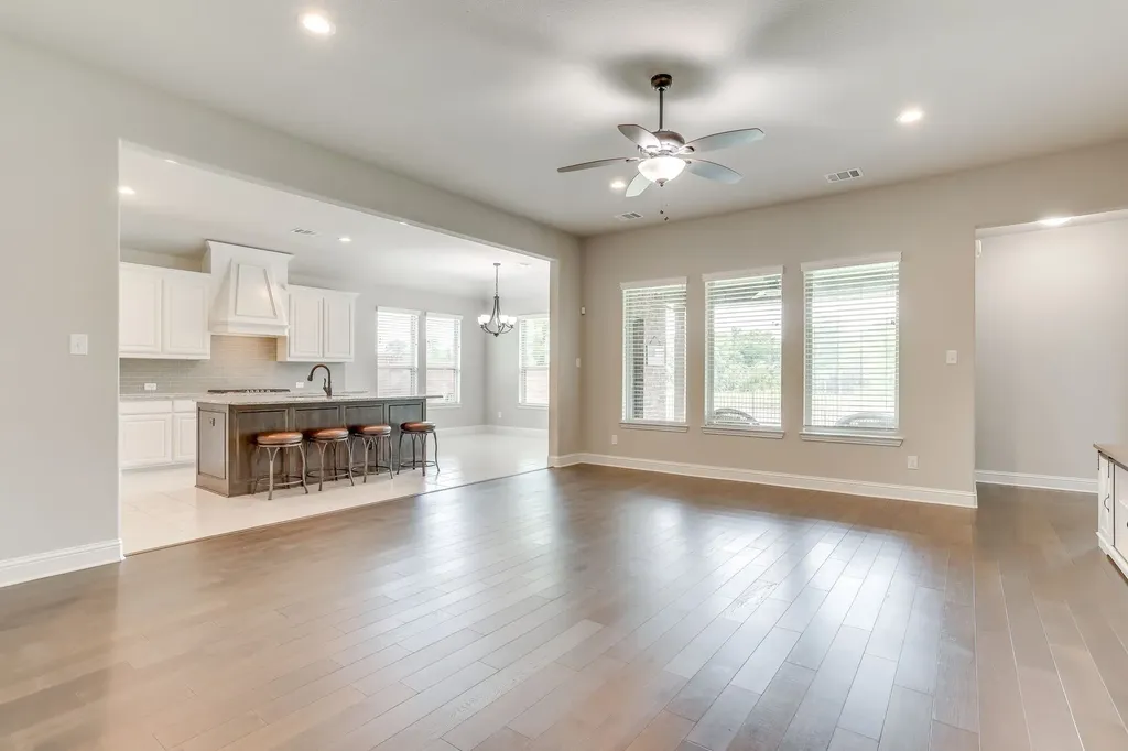 131 Hawks Ridge Trail Burleson TX 76028